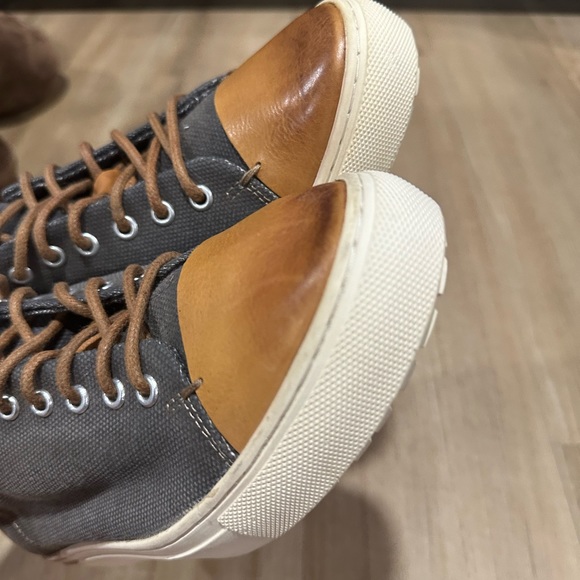 Roan canvas  leather shoes good condition  sz8.5 - Picture 6 of 8